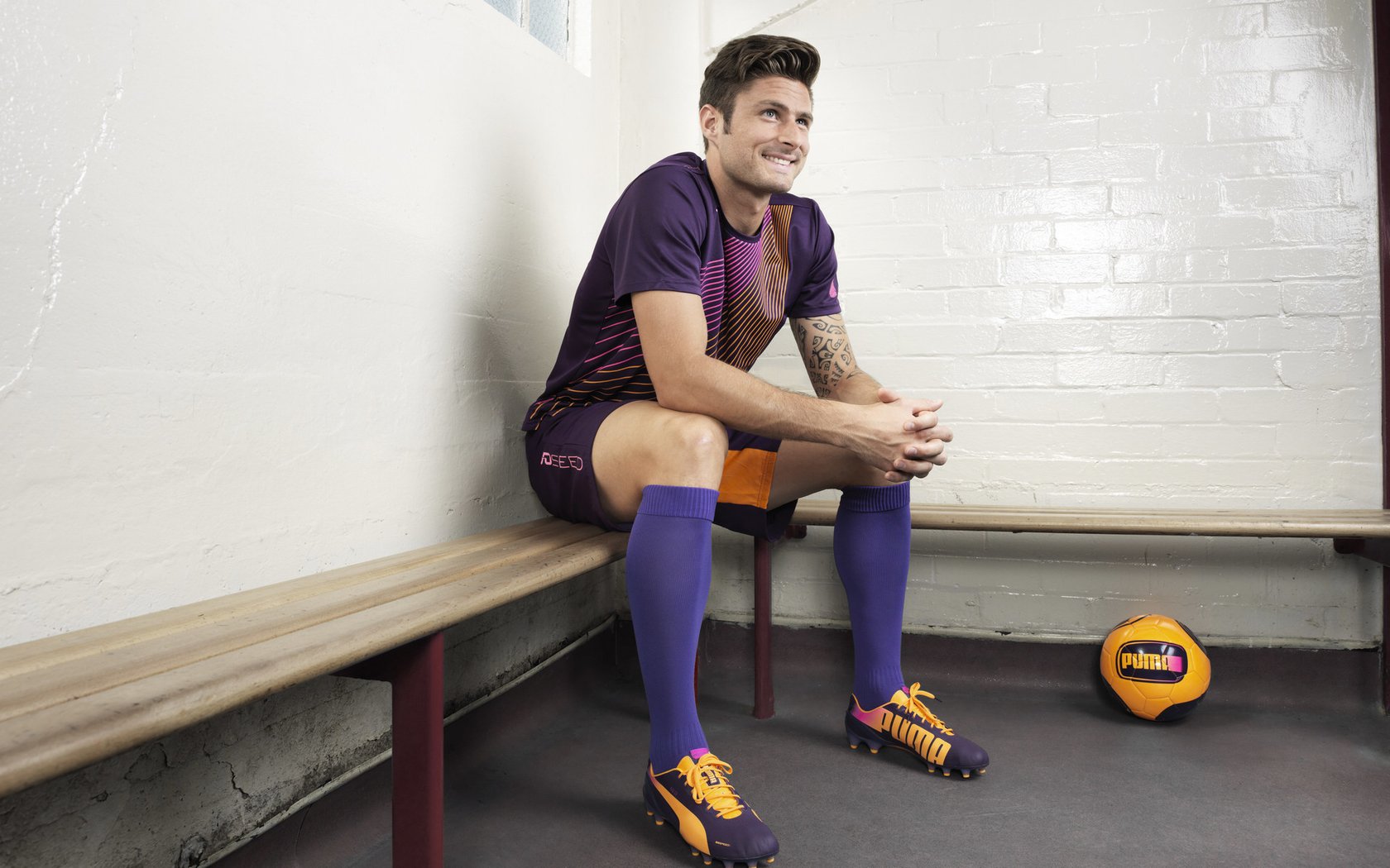 勇士队追求“三连冠”,士气高昂再创辉煌奇迹